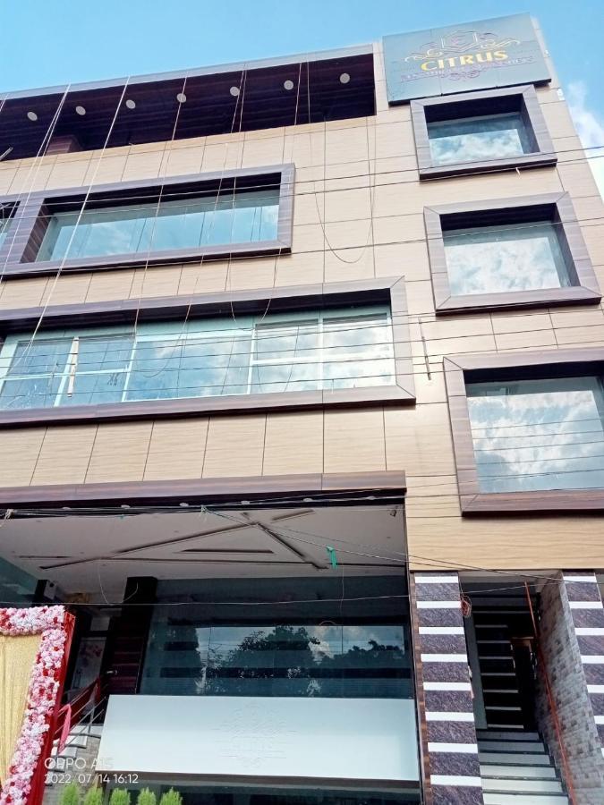 Hotel Citrus Lucknow Buitenkant foto